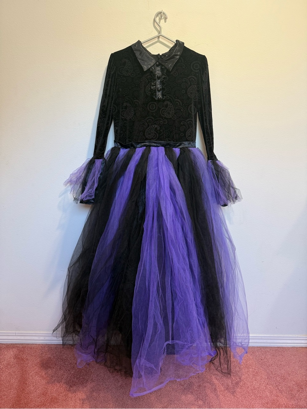 Spirit Halloween Adult Womens Deluxe Witch Costume Dress Purple Black Large L